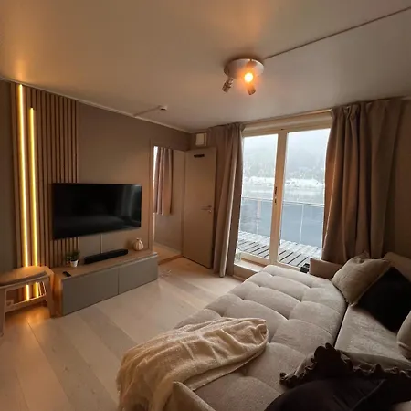 Voss Apartment In Oppheim Resort, Pool And View Exterior photo